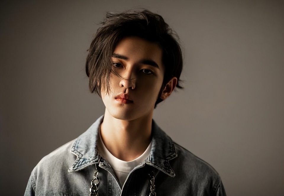 壹葡ONEBETS娛樂:李谿芮也談弟弟?姐弟戀女星現狀:有人疑去父畱子、有人仍力捧男友