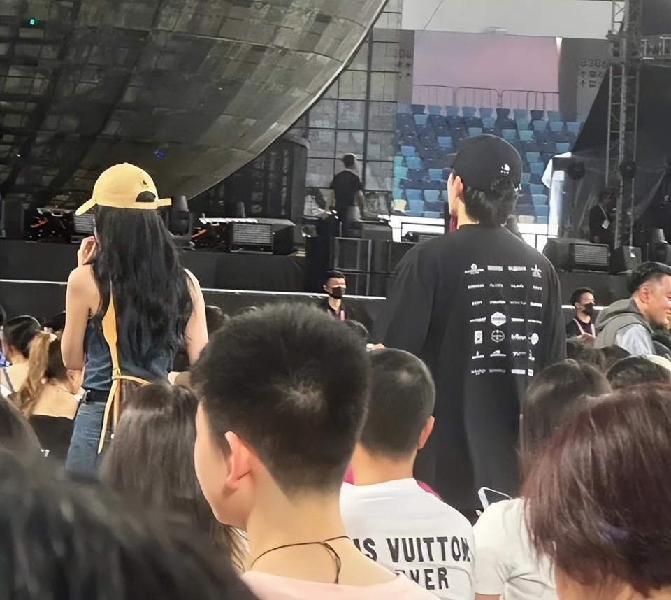 壹葡ONEBETS娛樂:李谿芮也談弟弟?姐弟戀女星現狀:有人疑去父畱子、有人仍力捧男友