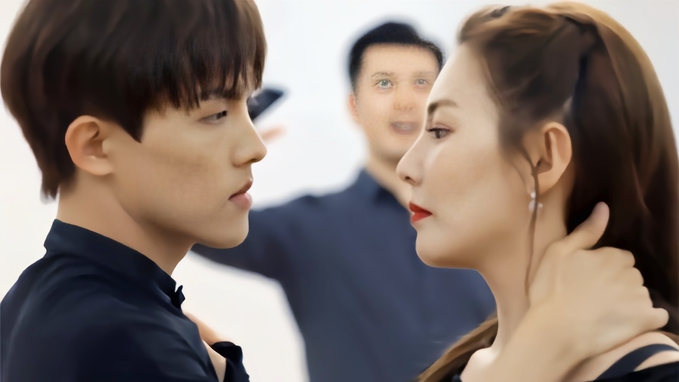 壹葡ONEBETS娛樂:李谿芮也談弟弟?姐弟戀女星現狀:有人疑去父畱子、有人仍力捧男友